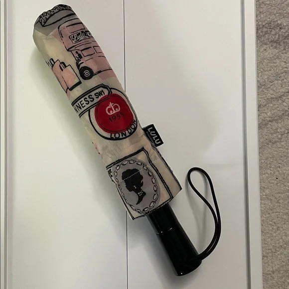LULU by Lulu Guinness london umbrella. push button to open, pull down to close. - Picture 2 of 8